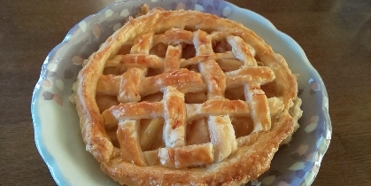 とっても美味しく出来ました。
シナモン好きなのでシナモン入り
親が食べるのでリンゴは薄切り
今度は自分用に綺麗な断面になるように作ってみたいです。