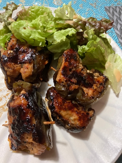 丸ごとピーマンの肉詰め★小粒のピーマンを見つけたら