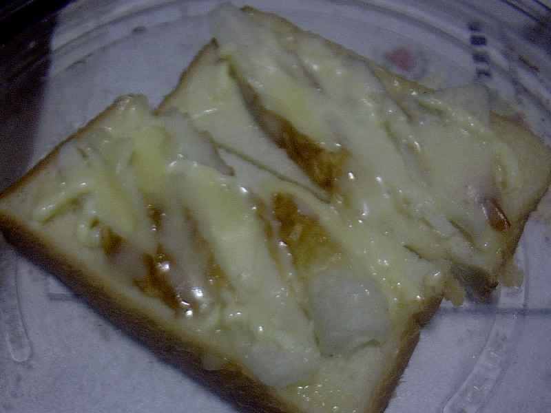 チーズとちくわのせトースト