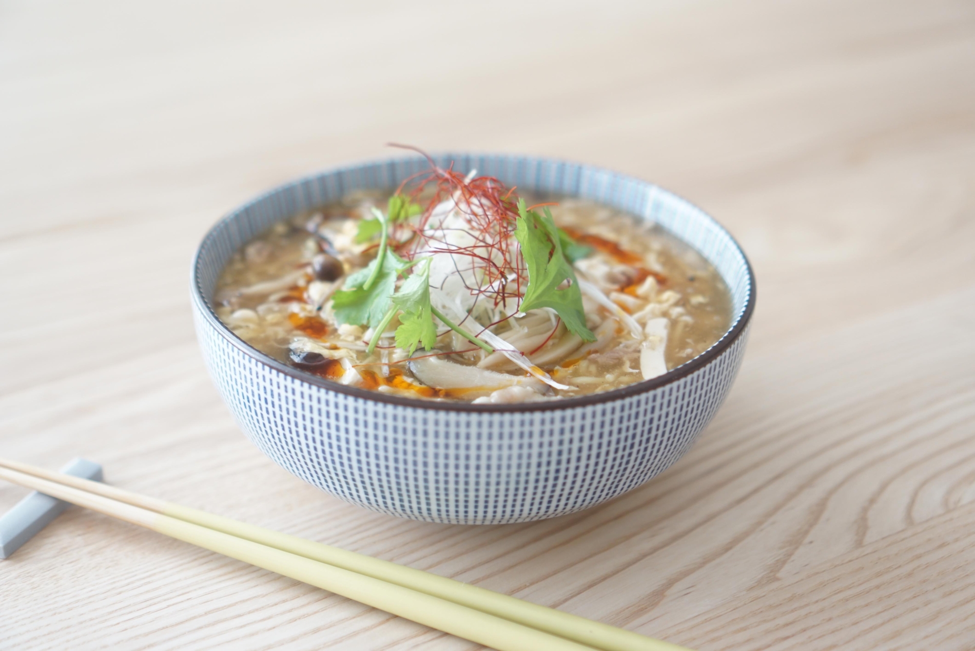 きのこ酸辣湯麺