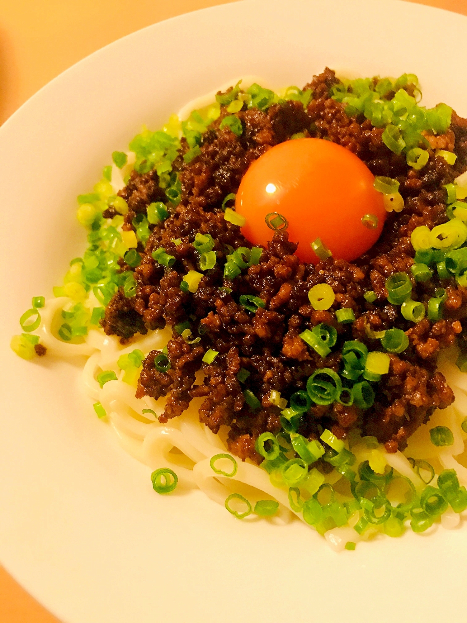 【汁なし担々うどん】合い挽き肉の味噌炒めうどん