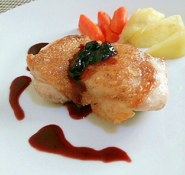 10. 肉との相性抜群ステーキのブルーベリーソース