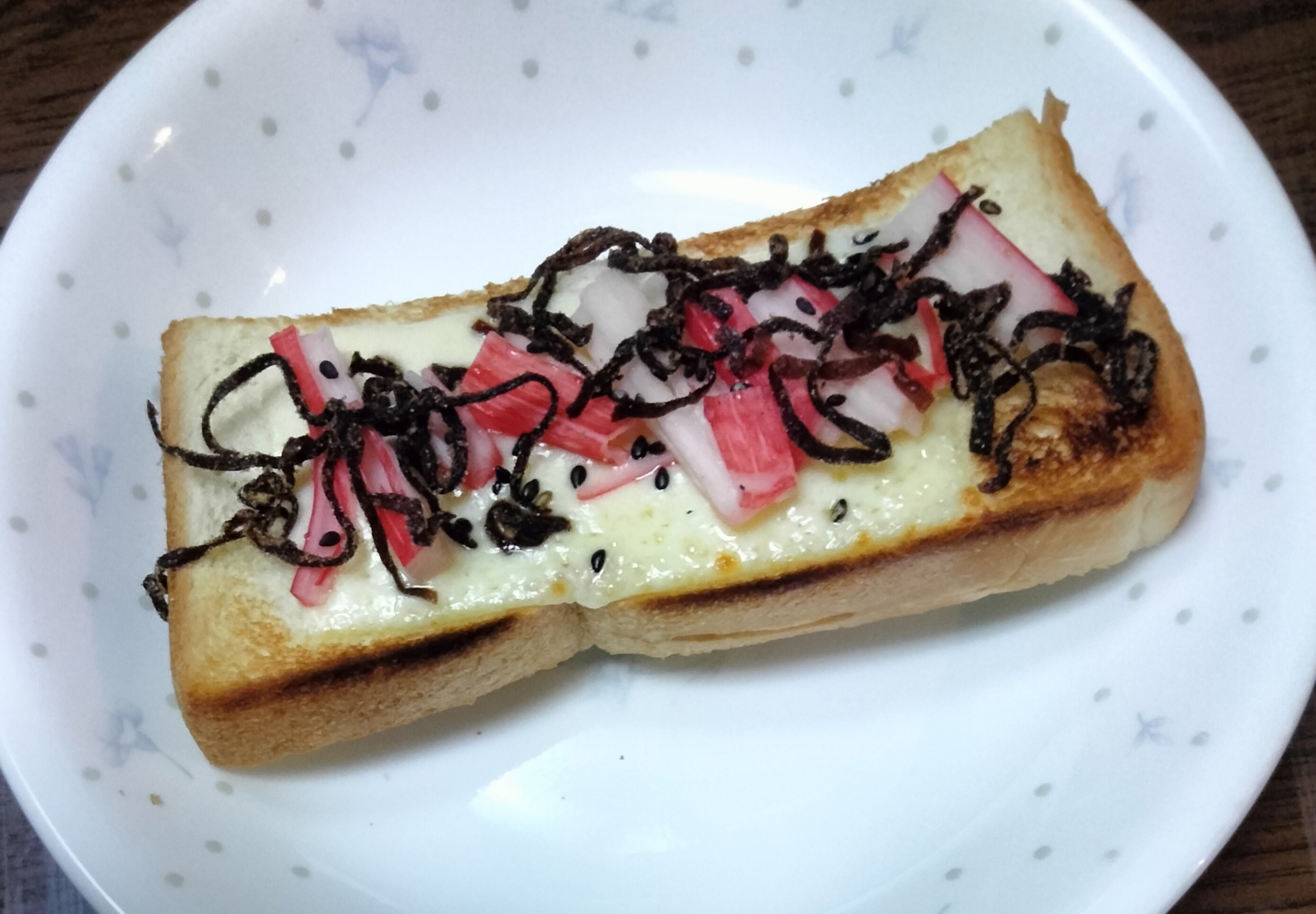 チーズトーストアレンジ カニカマ&塩昆布