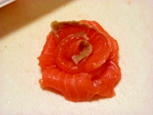 サーモンのバラ 大目に見てやって下さいne レシピ 作り方 By ブルーボリジ 楽天レシピ サーモンのバラ 大目に見てやって下さいne レシピ 作り方 By ブルーボリジ 楽天レシピ