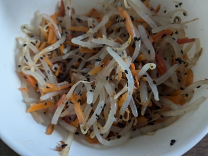 簡単副菜！にんじんともやしのナムル