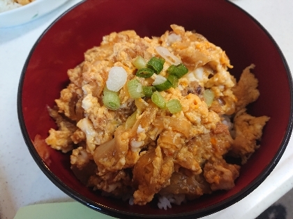 チキンカツ丼☆どんぶり☆チキンカツの卵とじ丼
