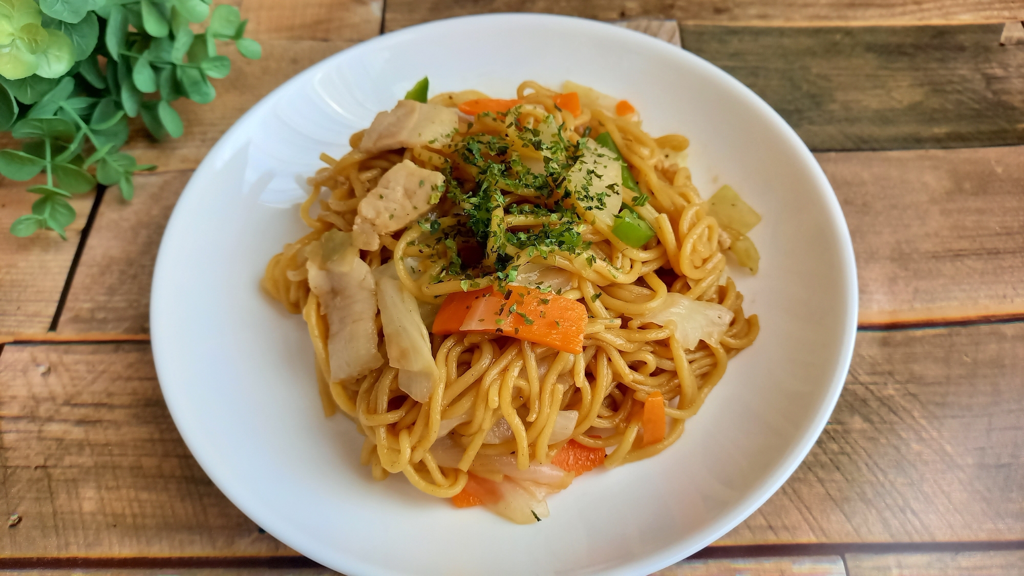 包丁もフライパンも不要!!レンジで焼きそば