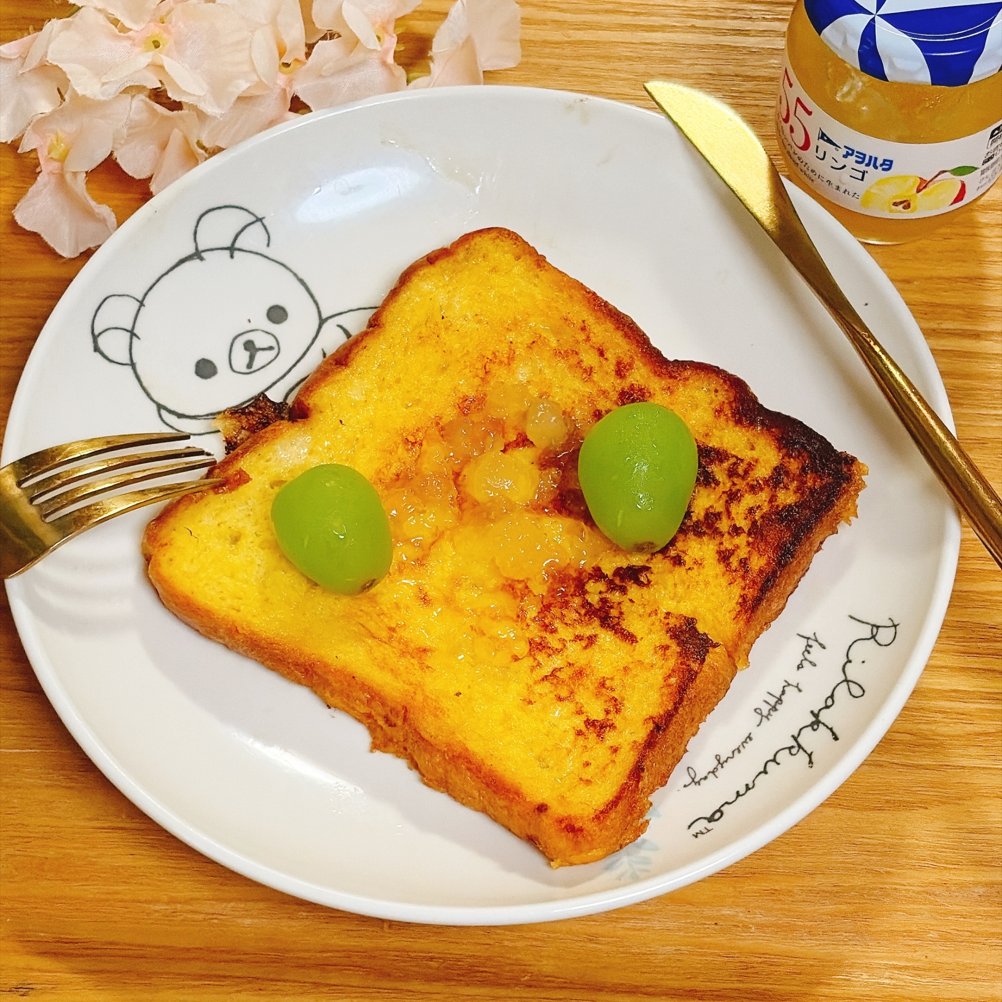 旬のフルーツとリンゴジャムフレンチトースト