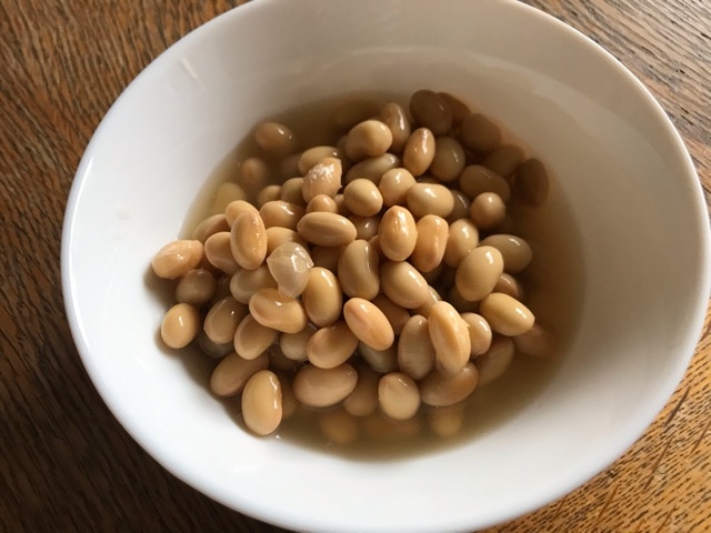 電気圧力鍋で大豆の水煮