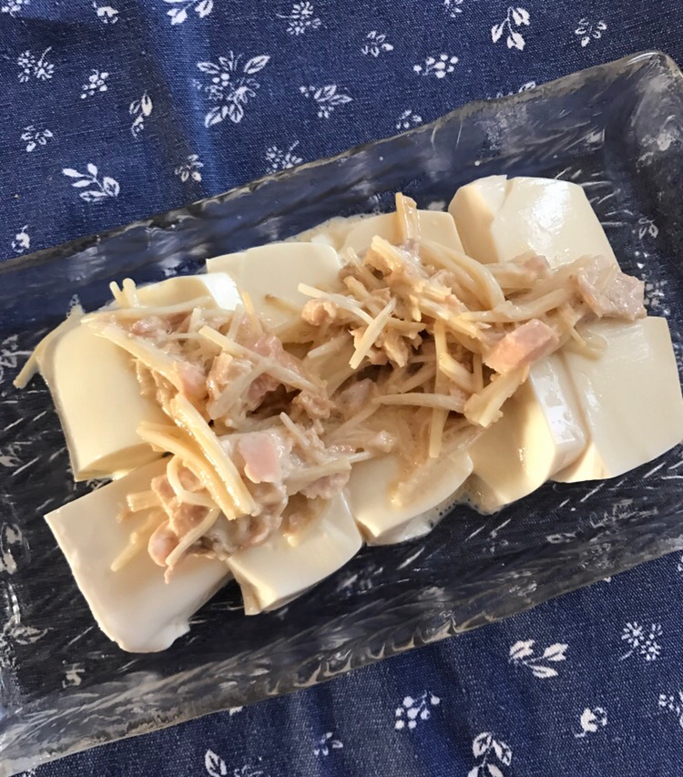えのきツナマヨソースで豆腐サラダ