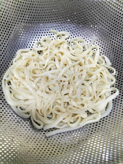 もちもち♪コシを出すうどんの茹で方（素うどん）