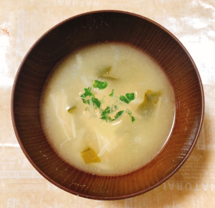 かいわれ大根・えのき・油揚げの味噌汁