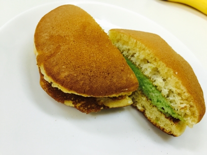 ずんだ餡挟んでみました♪甘くてふかふかの、とっても美味しいどら焼きが作れて幸せでした( ´ ▽ ` )ﾉ素敵なレシピをありがとうございます！