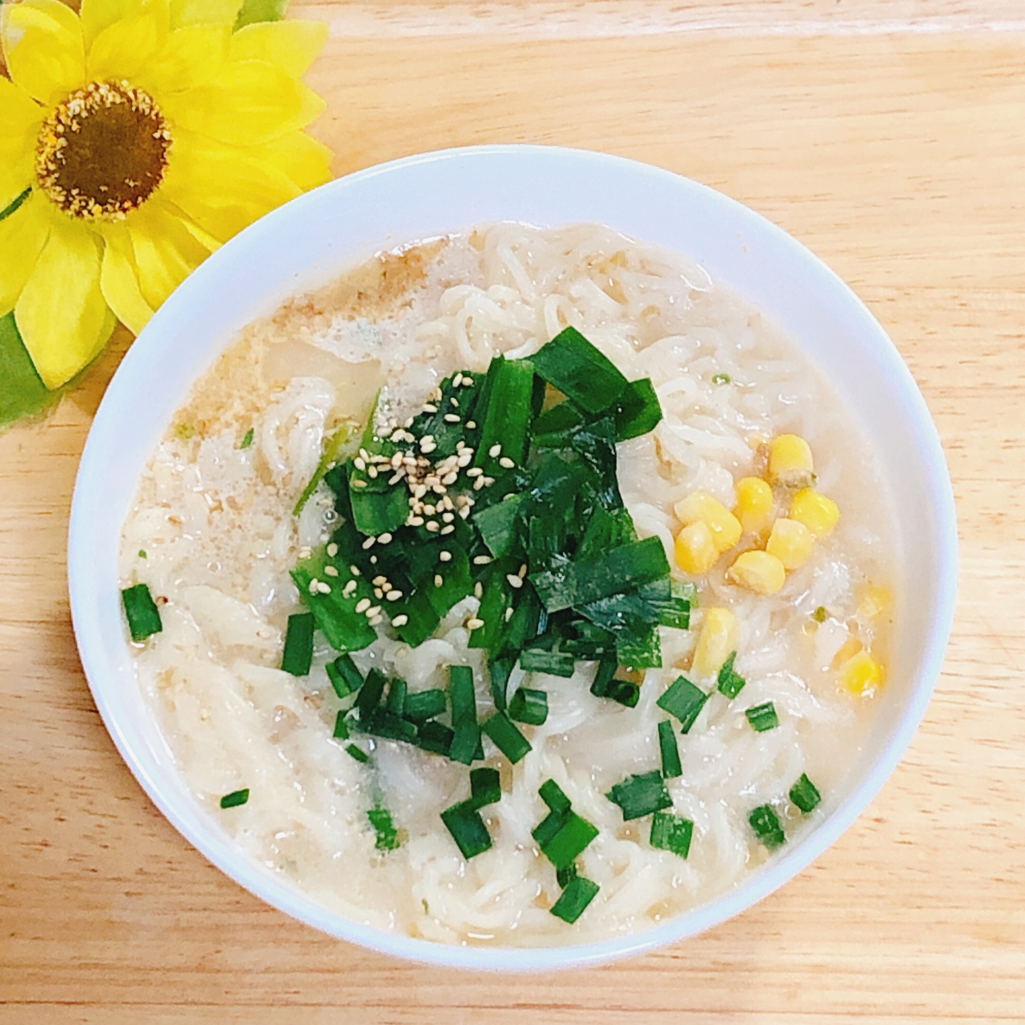 にらコーンラーメン˖✧˖°