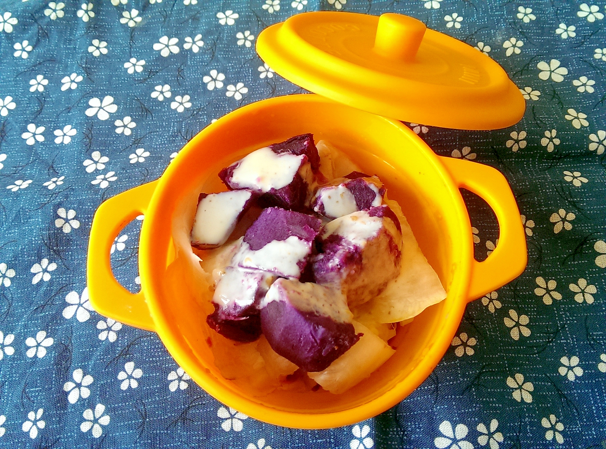 白菜と紫芋のホットサラダ