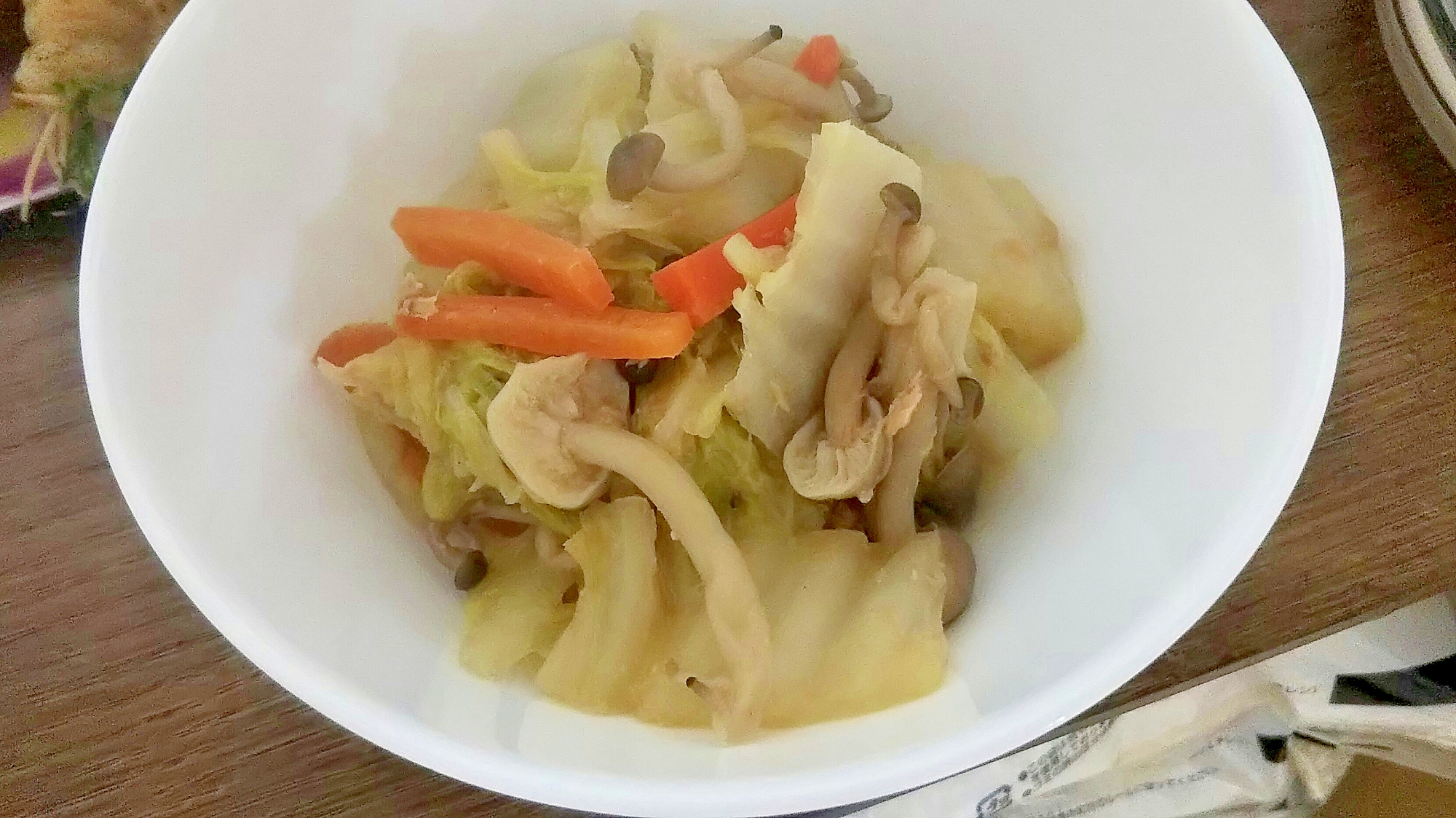 ツナ缶を使って簡単一品！白菜しめじの簡単旨煮