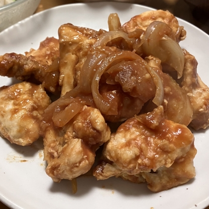 ご飯が進む！鶏胸肉と玉ねぎのケチャップ炒め