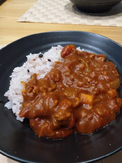 子供が喜ぶ(^^)トマト缶のチキンカレー♪