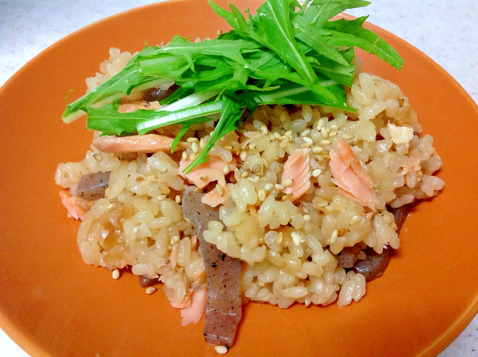 鮭×蒟蒻×油揚げの和風炊き込み御飯