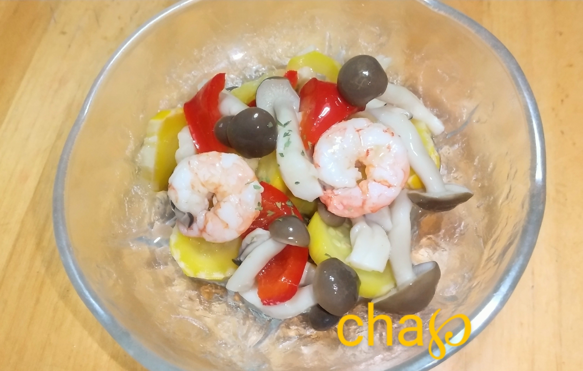 夏の作り置き冷菜♪しめじ&ズッキーニのレンチン和え