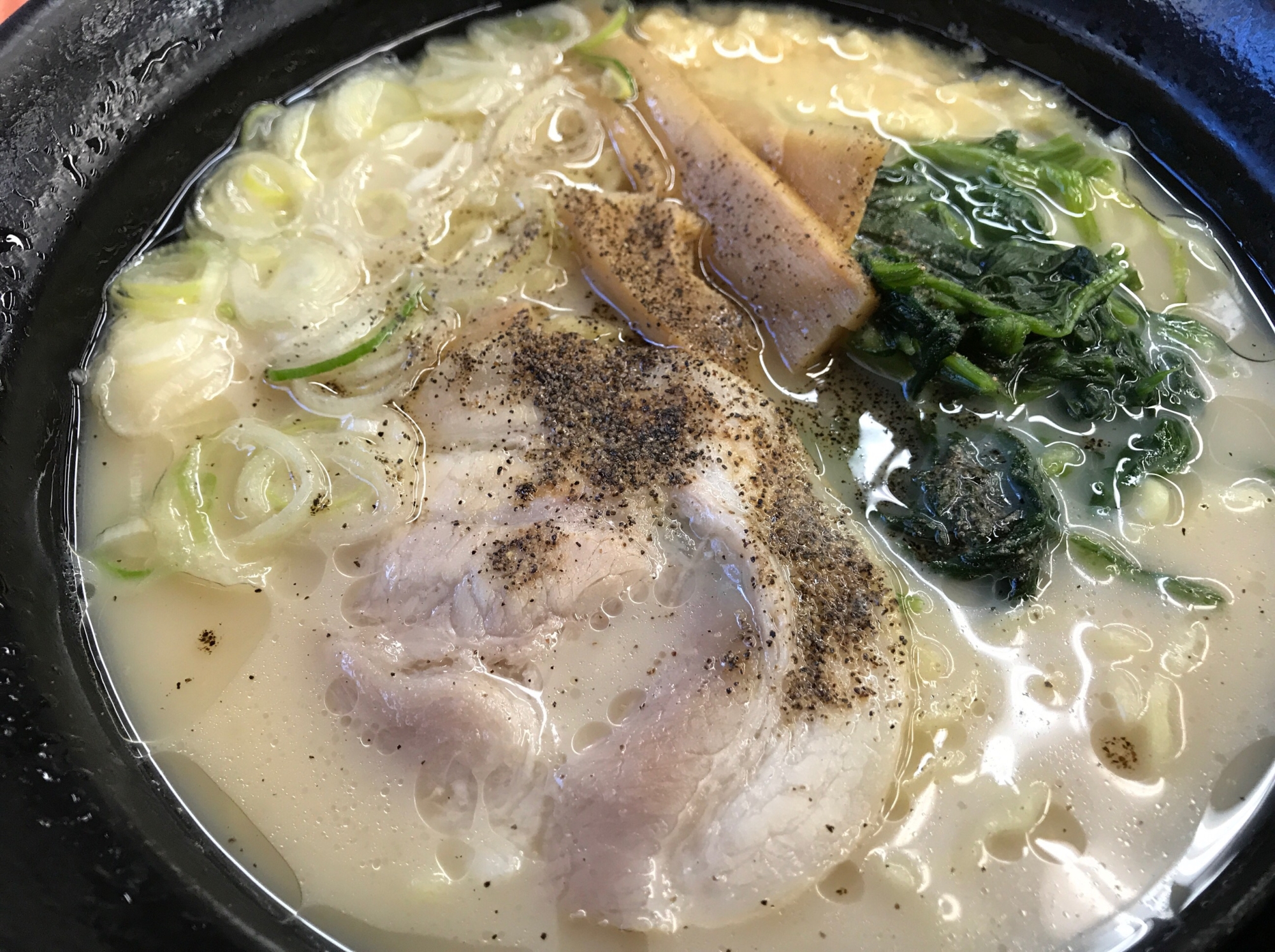 体ポカポカ！生姜とんこつラーメン