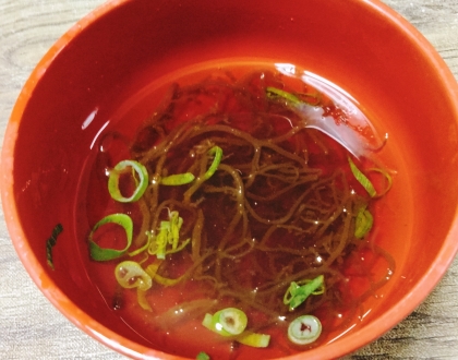 もずくのお吸いもの
