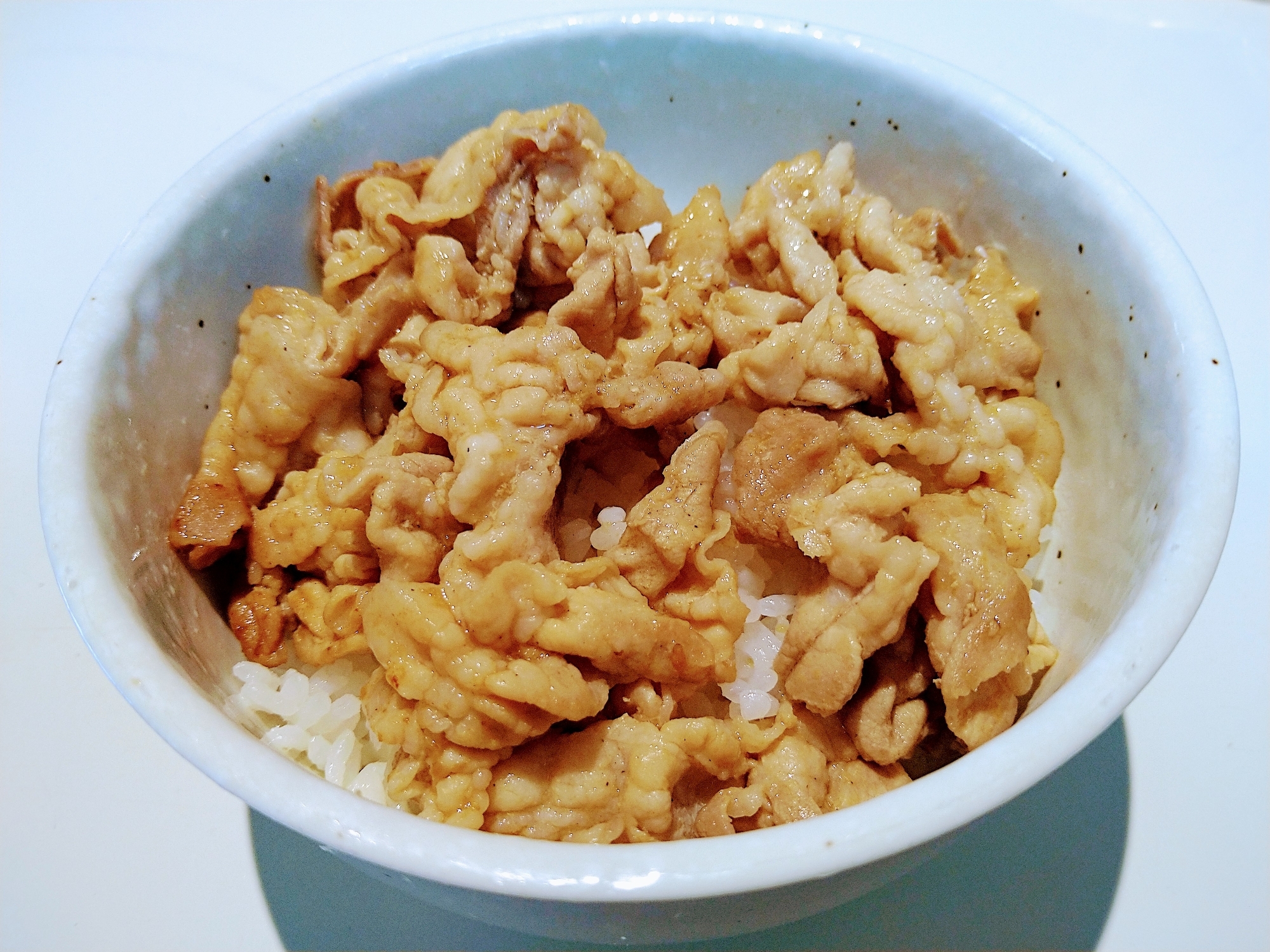 豚バラ肉の生姜焼き丼 レシピ 作り方 By Yama 楽天レシピ