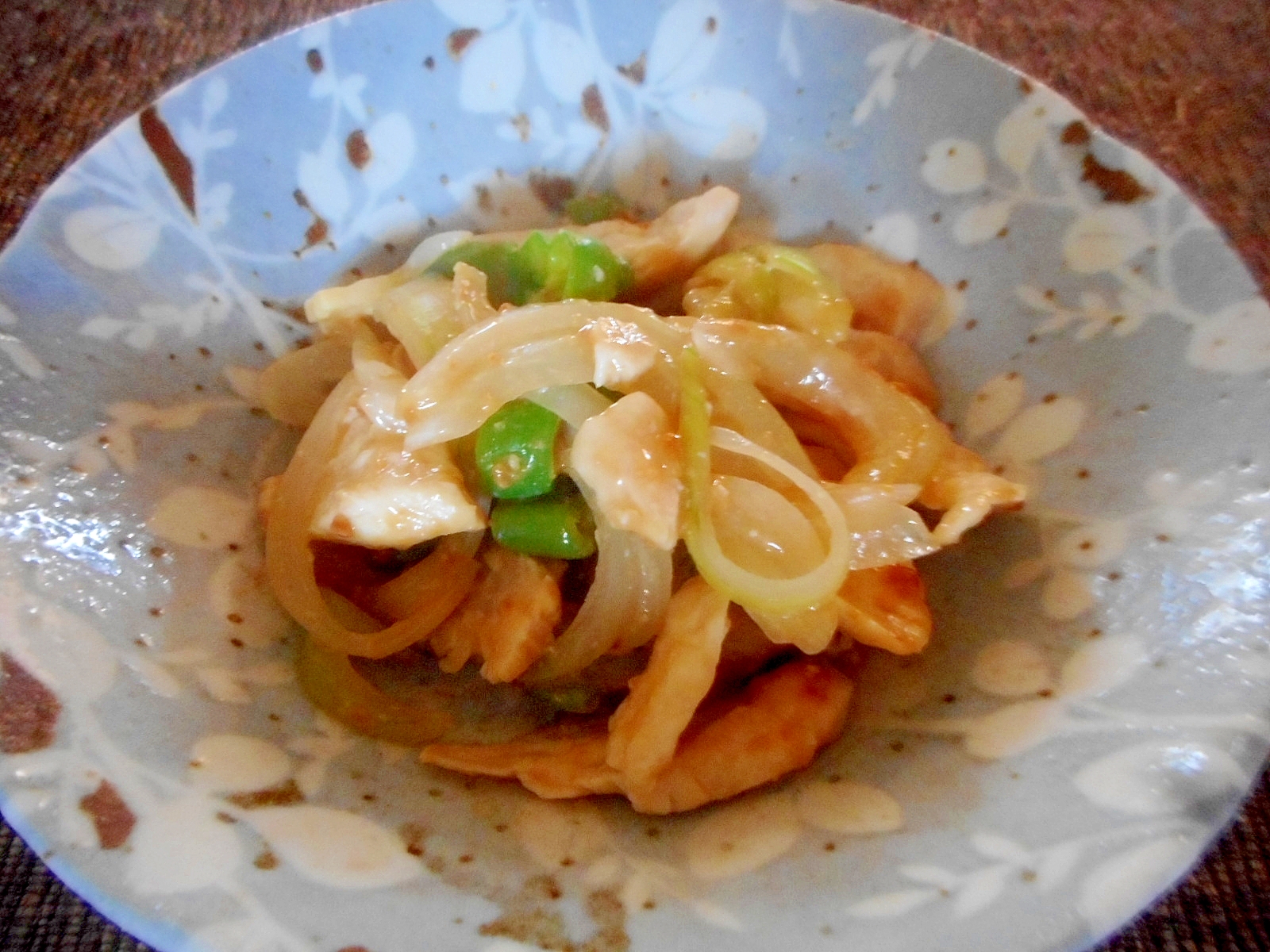 レンジでささみと玉ねぎの味噌炒め風