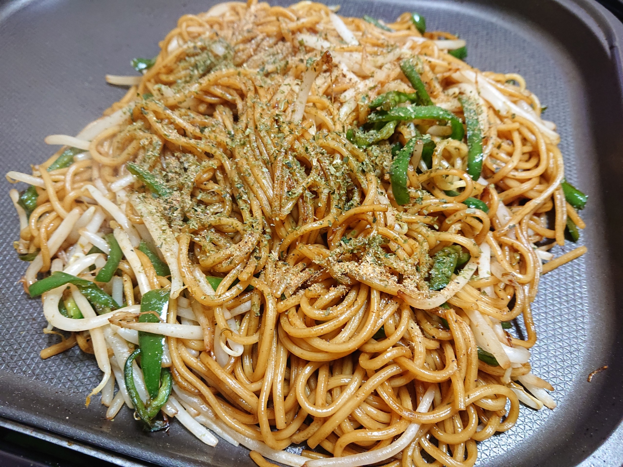 ホットプレートで☆もやしとピーマンの焼そば