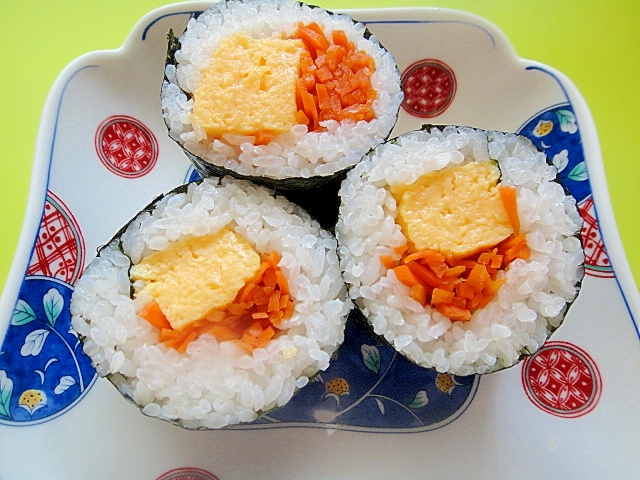 人参の甘煮と卵の巻き寿司