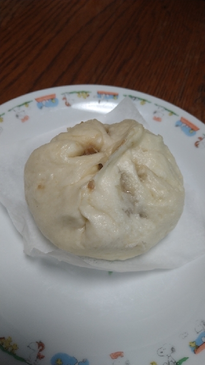 形は全然上手くできませんでしたが、味はとっても美味しかったです。肉汁がジュワーと出て、家族に大好評でした。次はうまく包めるように研究します。