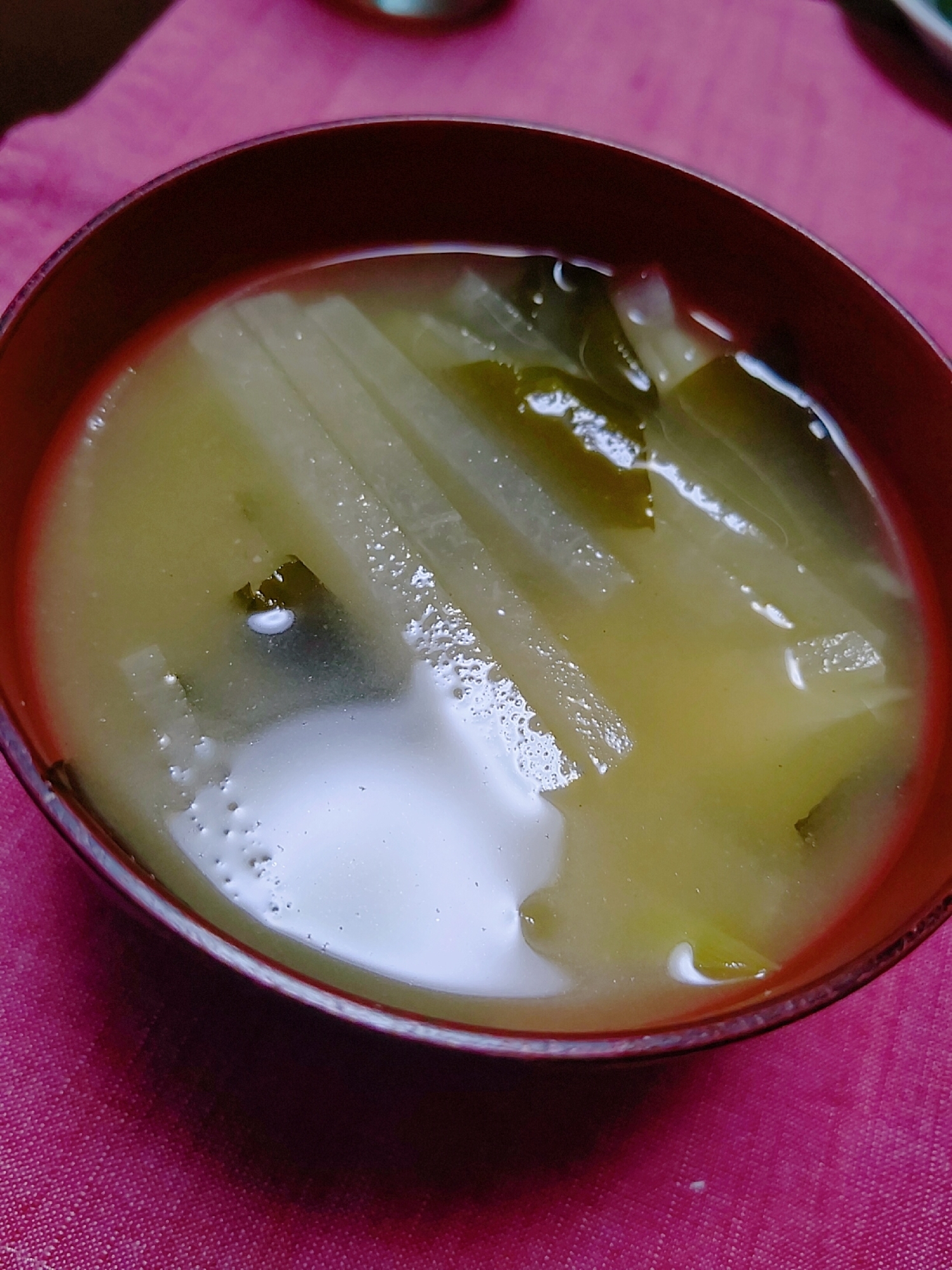 大根とワカメの味噌汁