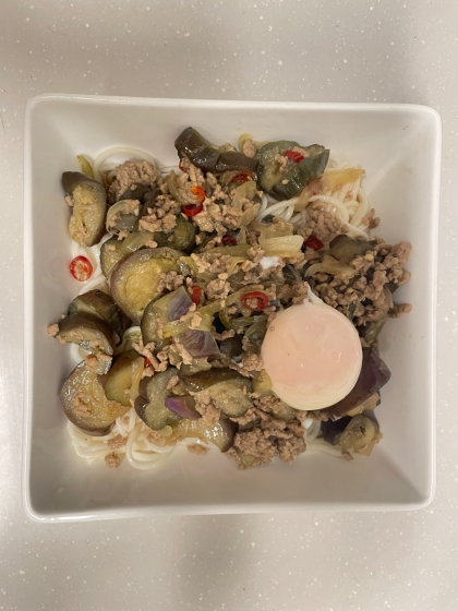 挽肉茄子のピリ辛素麺