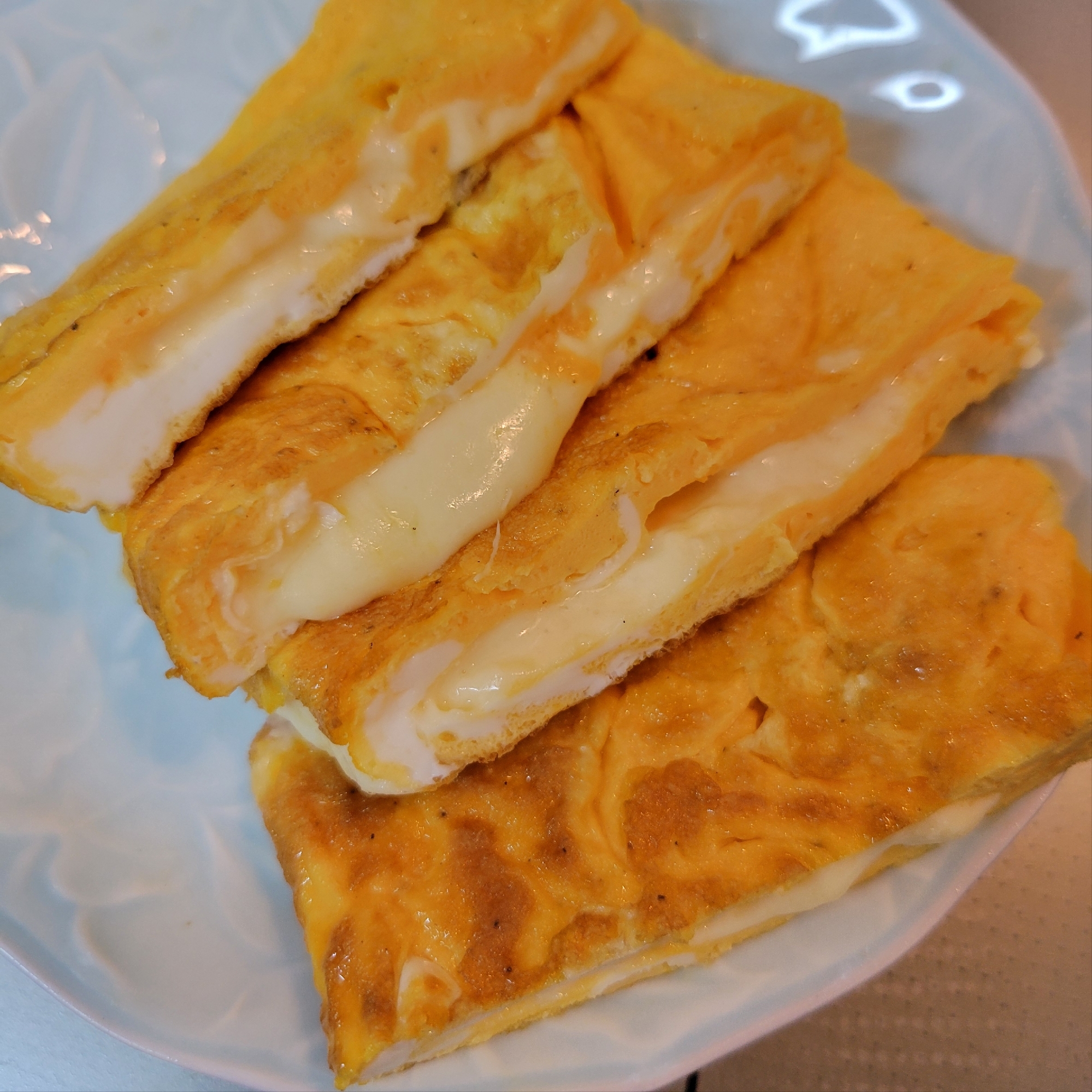 簡単!美味しい!国産チーズIN卵焼き♪