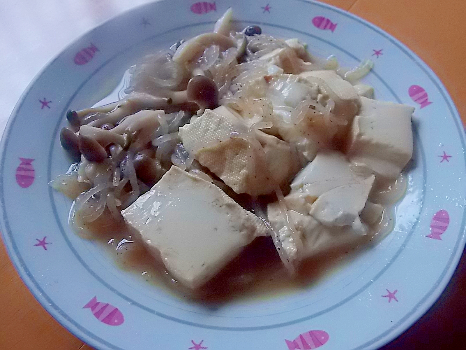 豆腐とシメジと糸コンの煮物