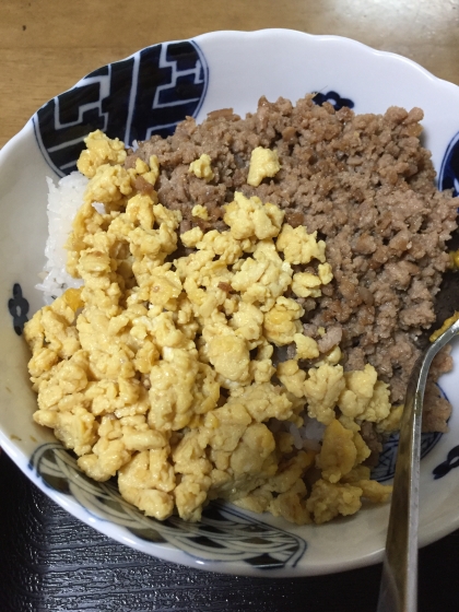 合い挽きミンチでそぼろ弁当