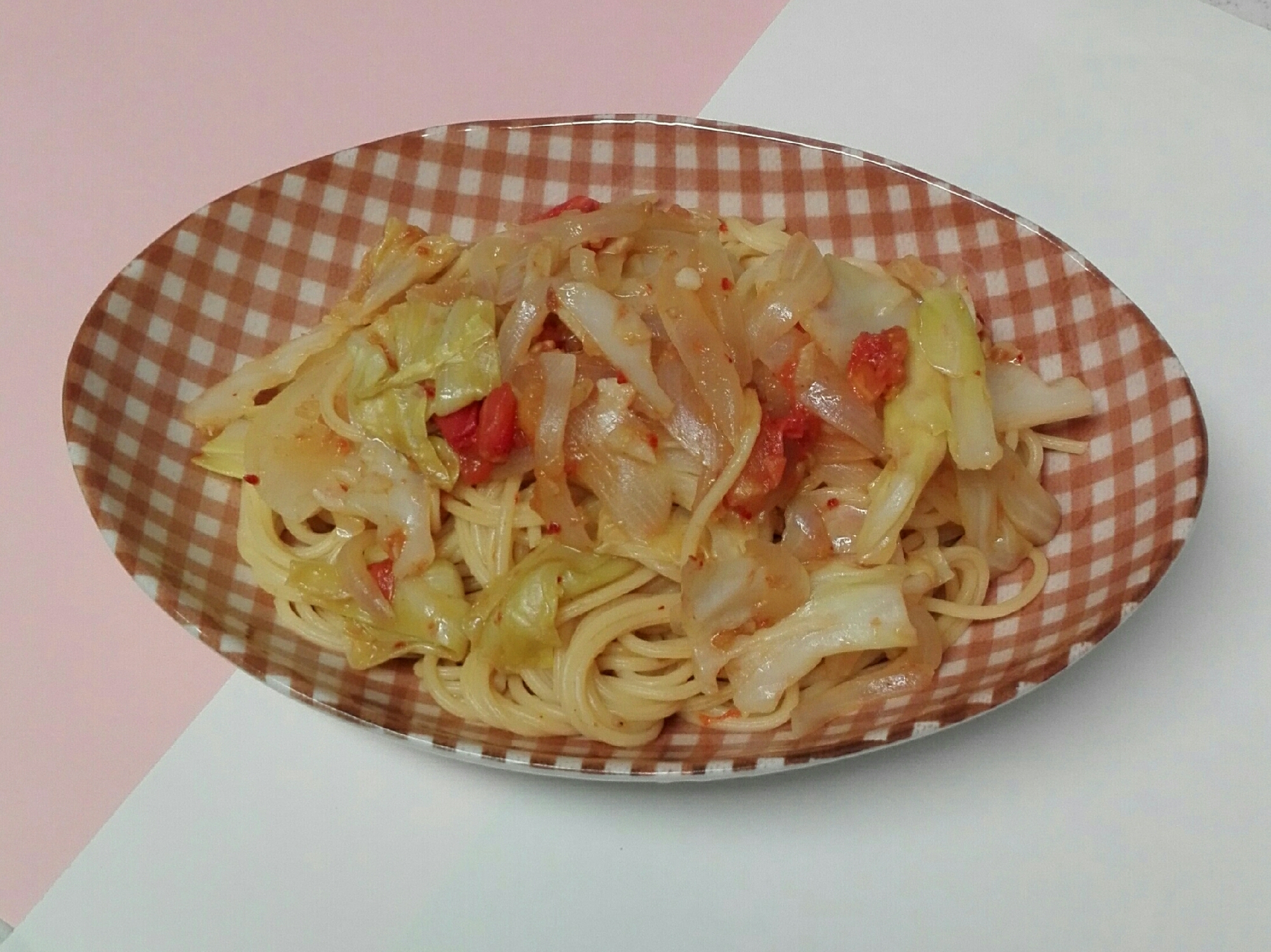 【休日ランチ】トマトとアンチョビのパスタ