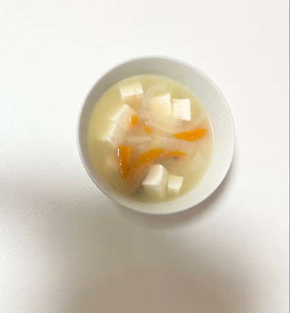 人参玉ねぎ油揚げの味噌汁