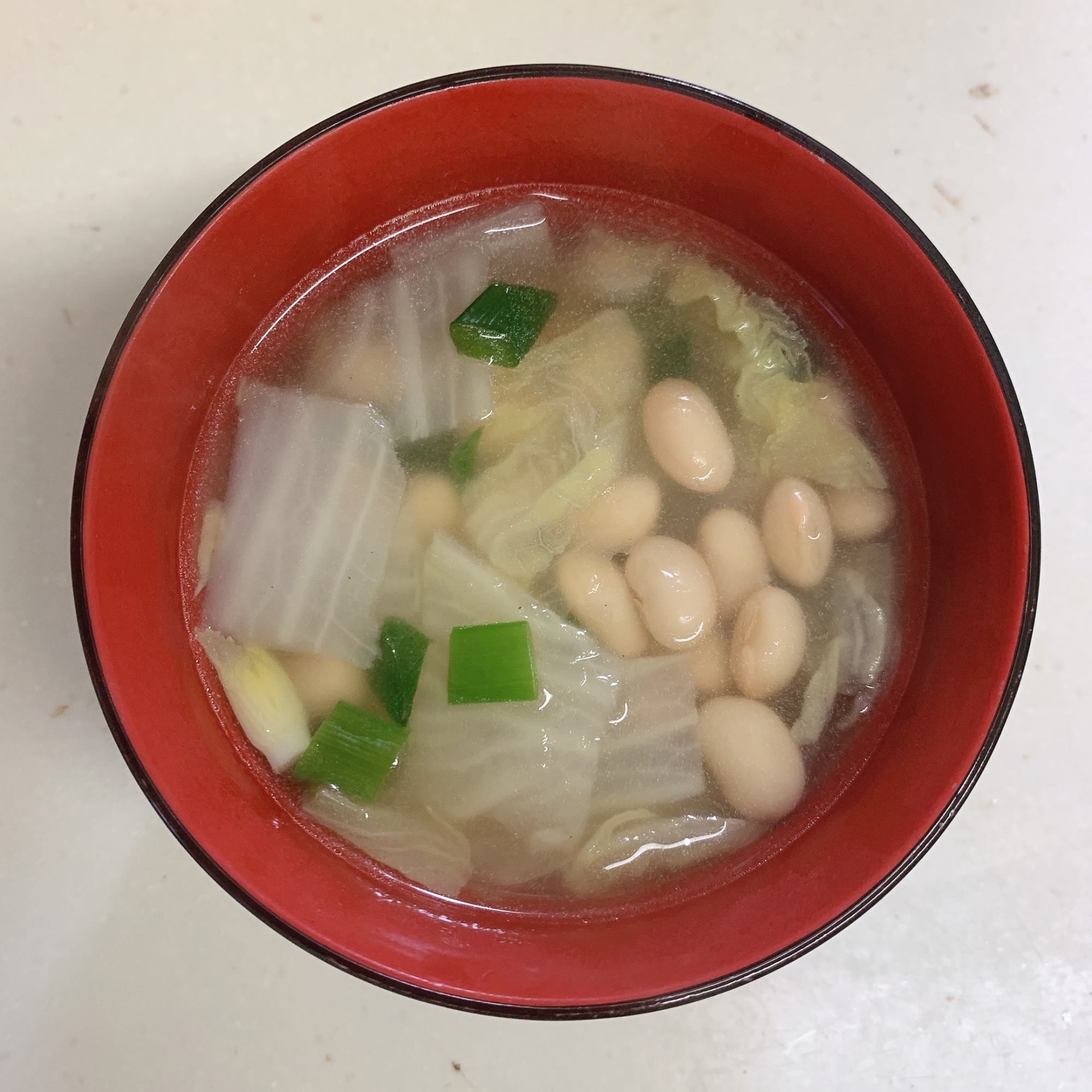 白菜と大豆のスープ