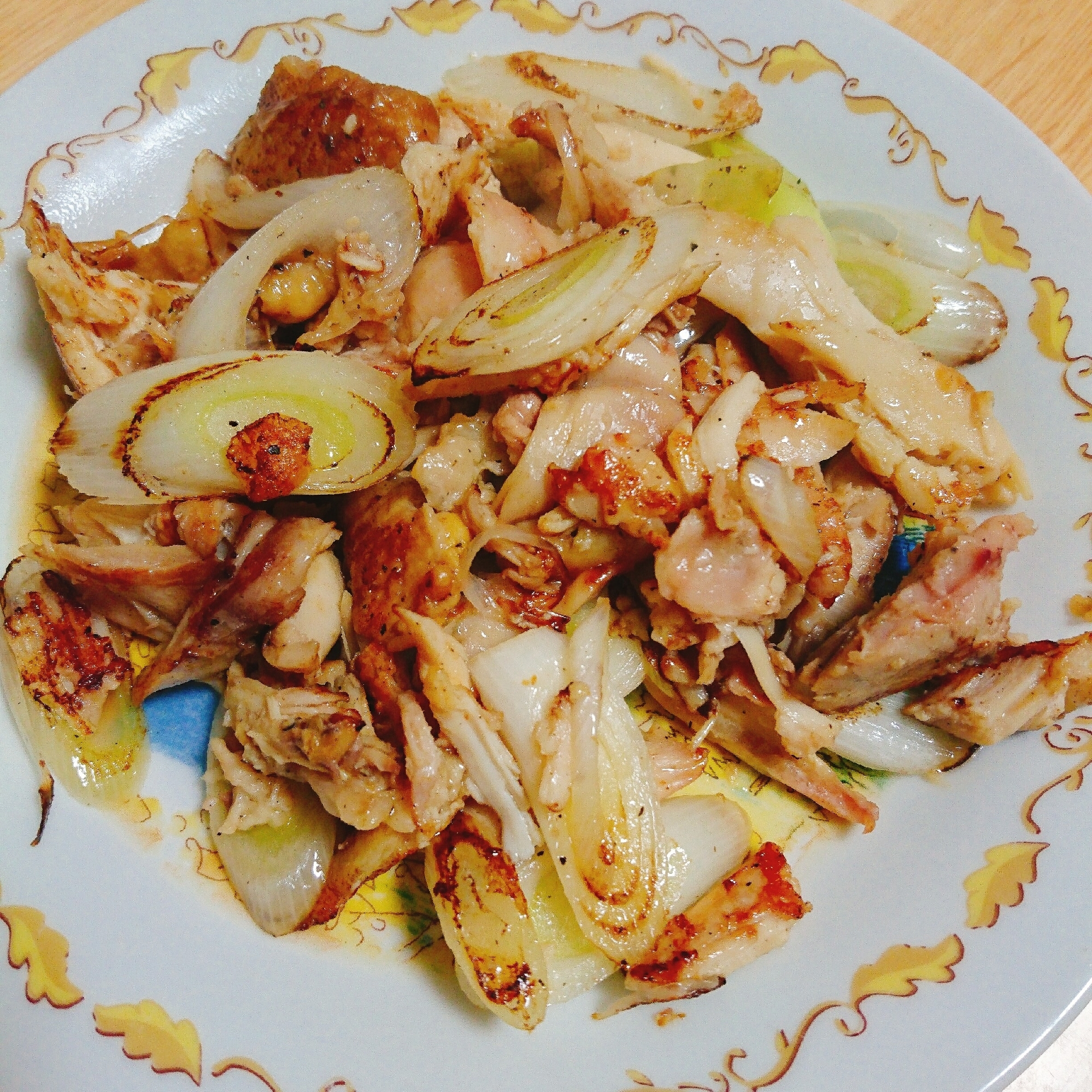 ロティサリーチキンと長ネギの黒胡椒炒め