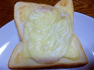忙しい朝でも！＼(＾０＾)／マヨハムチーズトースト