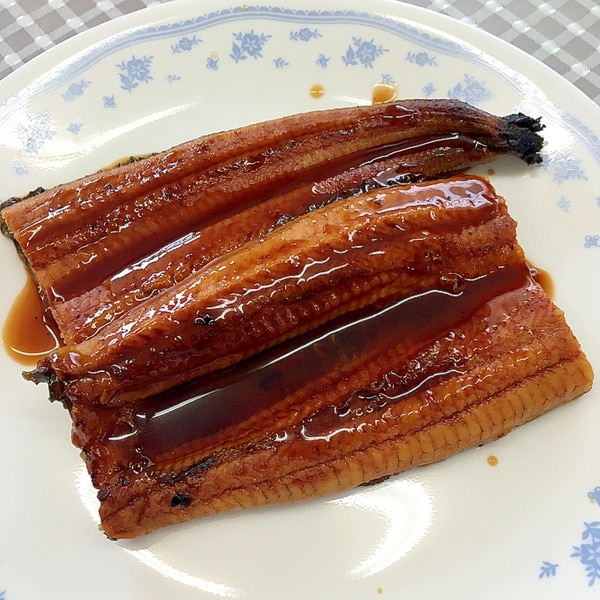 うなぎの蒲焼き フライパンでふっくら温め直し レシピ 作り方 By ゆず茶55 楽天レシピ うなぎの蒲焼き フライパンでふっくら温め直し レシピ 作り方 By ゆず茶55 楽天レシピ