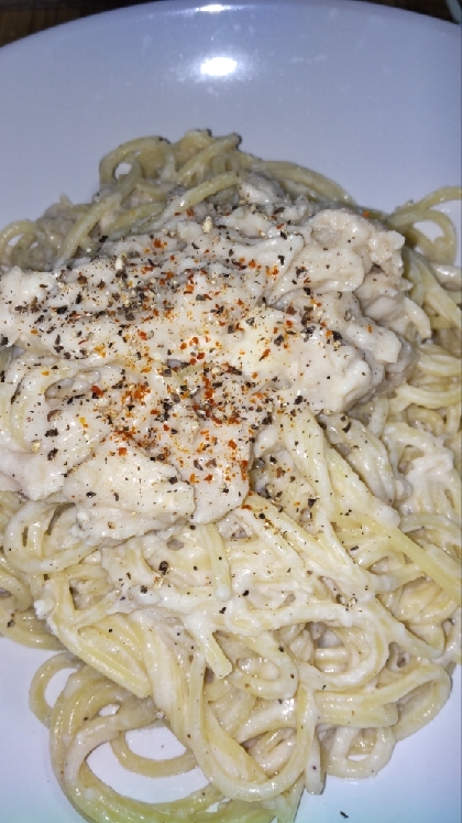 しめじとチキンのクリームパスタ