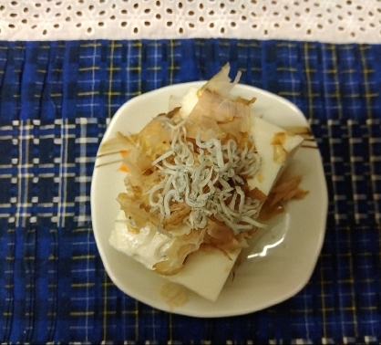 じゃこと鰹節の冷奴