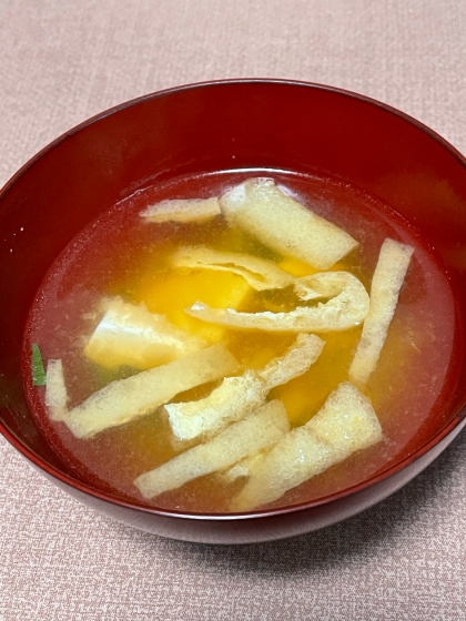じゃが玉薄揚げ味噌汁