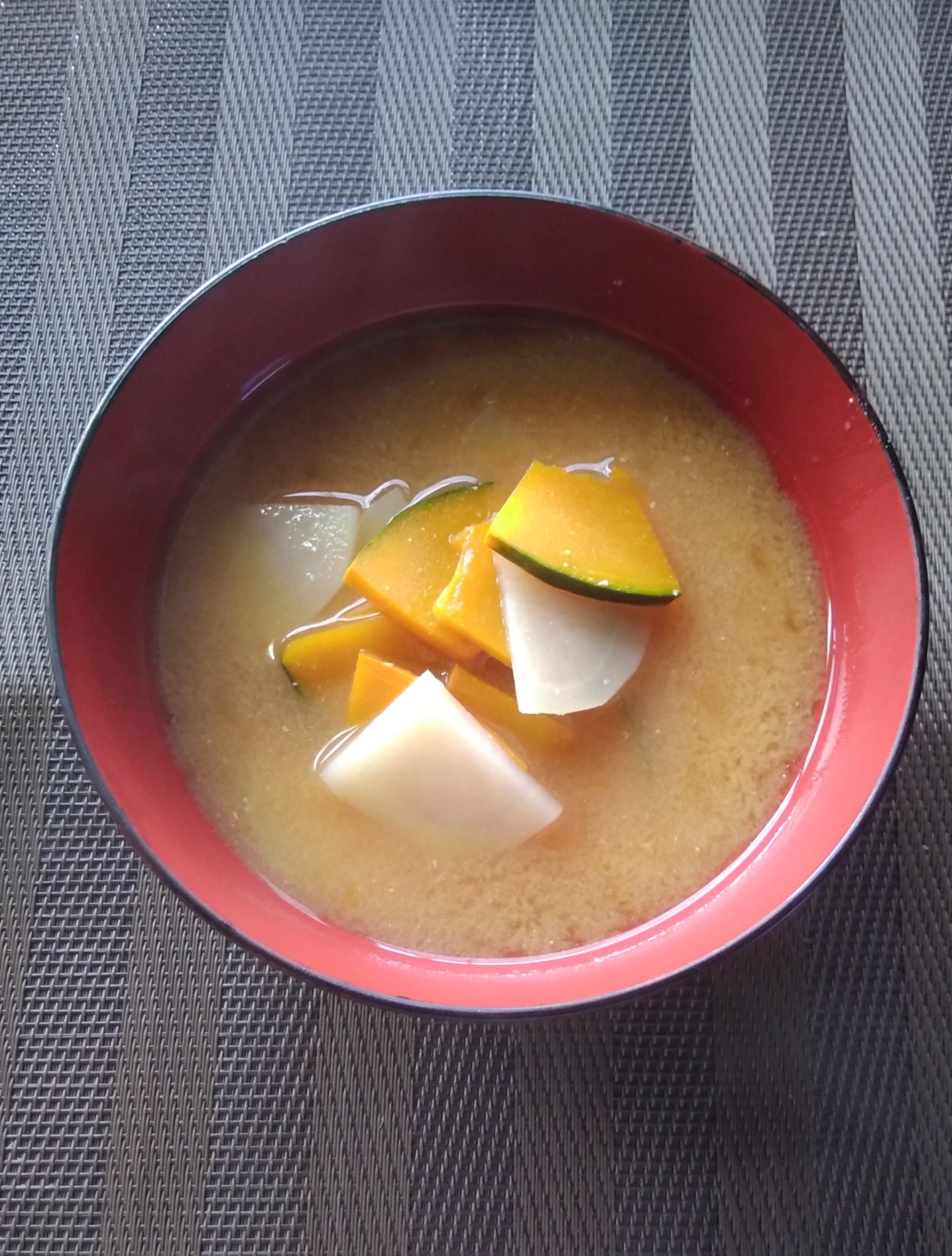 じゃがいもの味噌汁