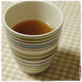 ほうじ茶で♪
生姜はちみつがお茶で飲めることに感動です！
お茶で体を温めてから寝ました～☆彡