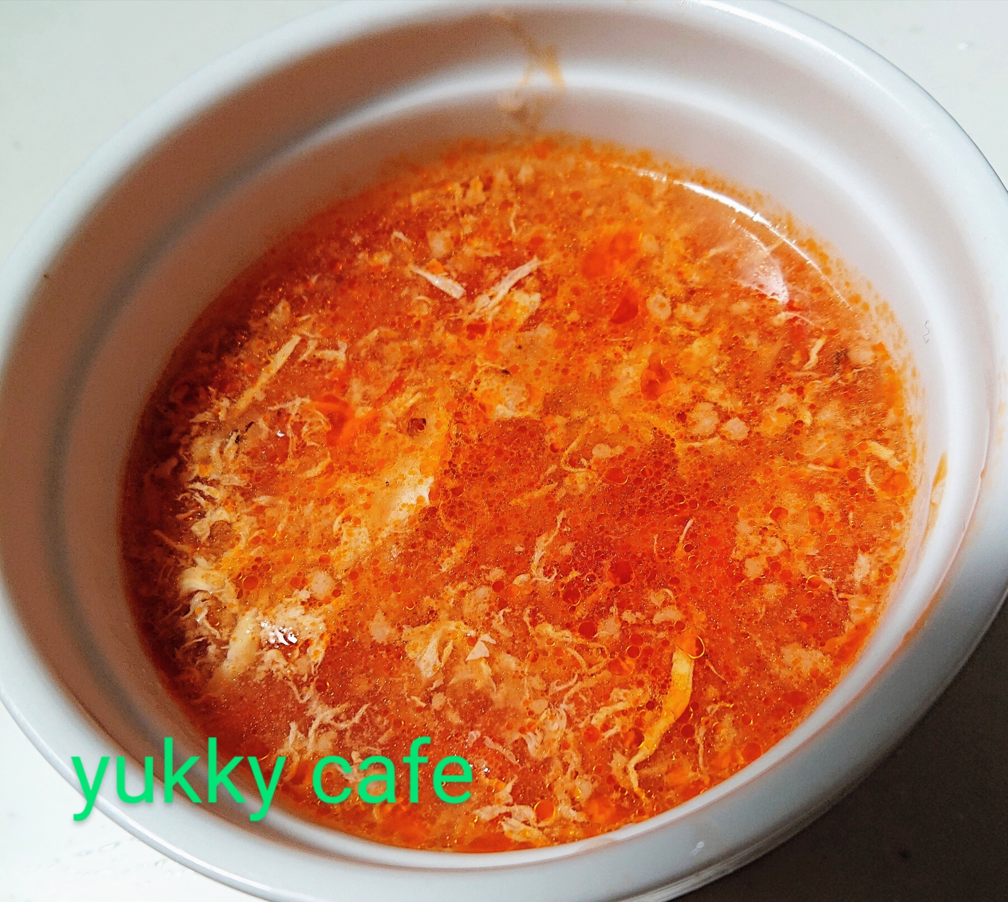 熟れたトマトが大活躍。超簡単、中華トマトスープ