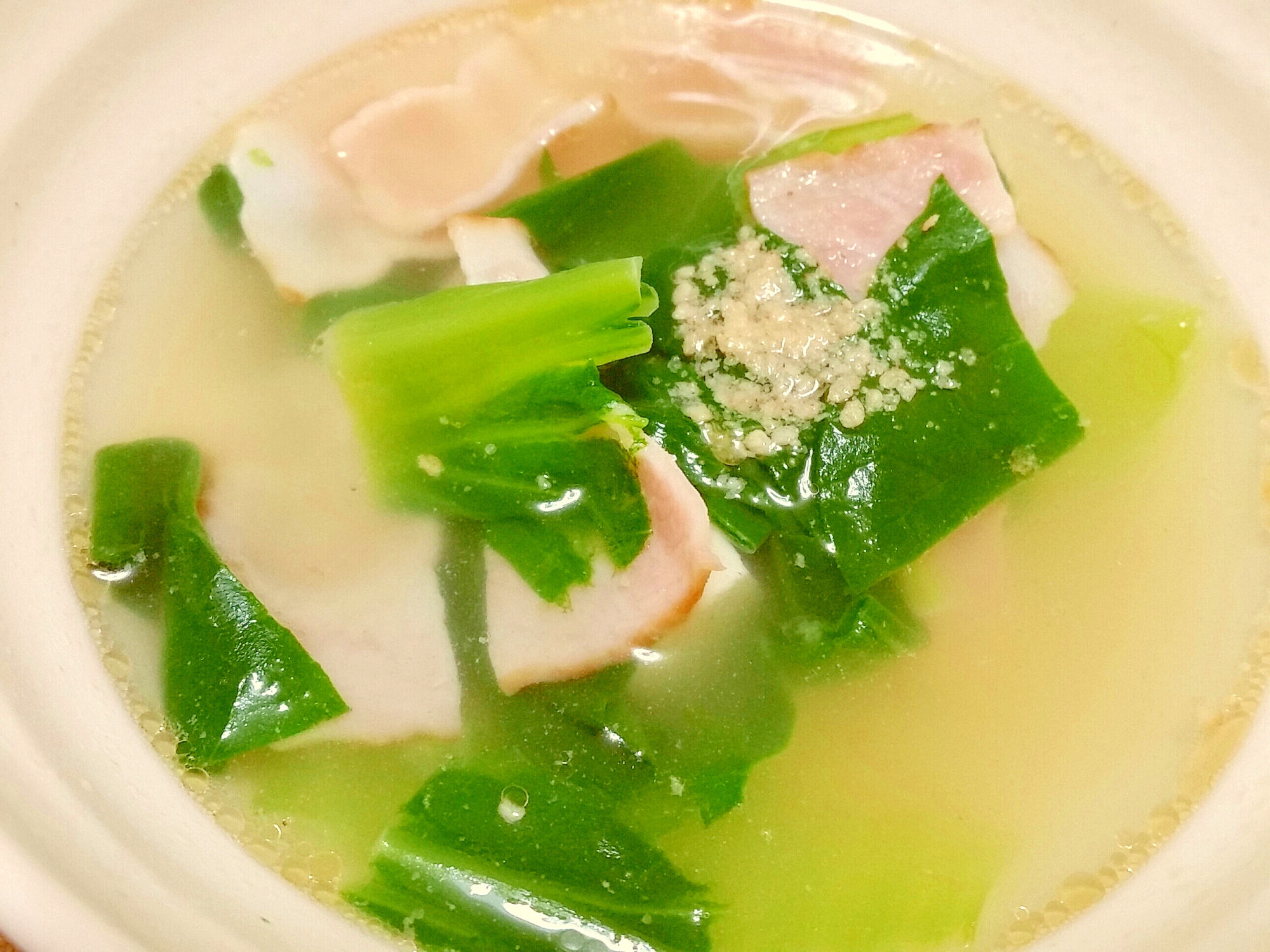 チンゲン菜とベーコンのスープ☆ごま風味