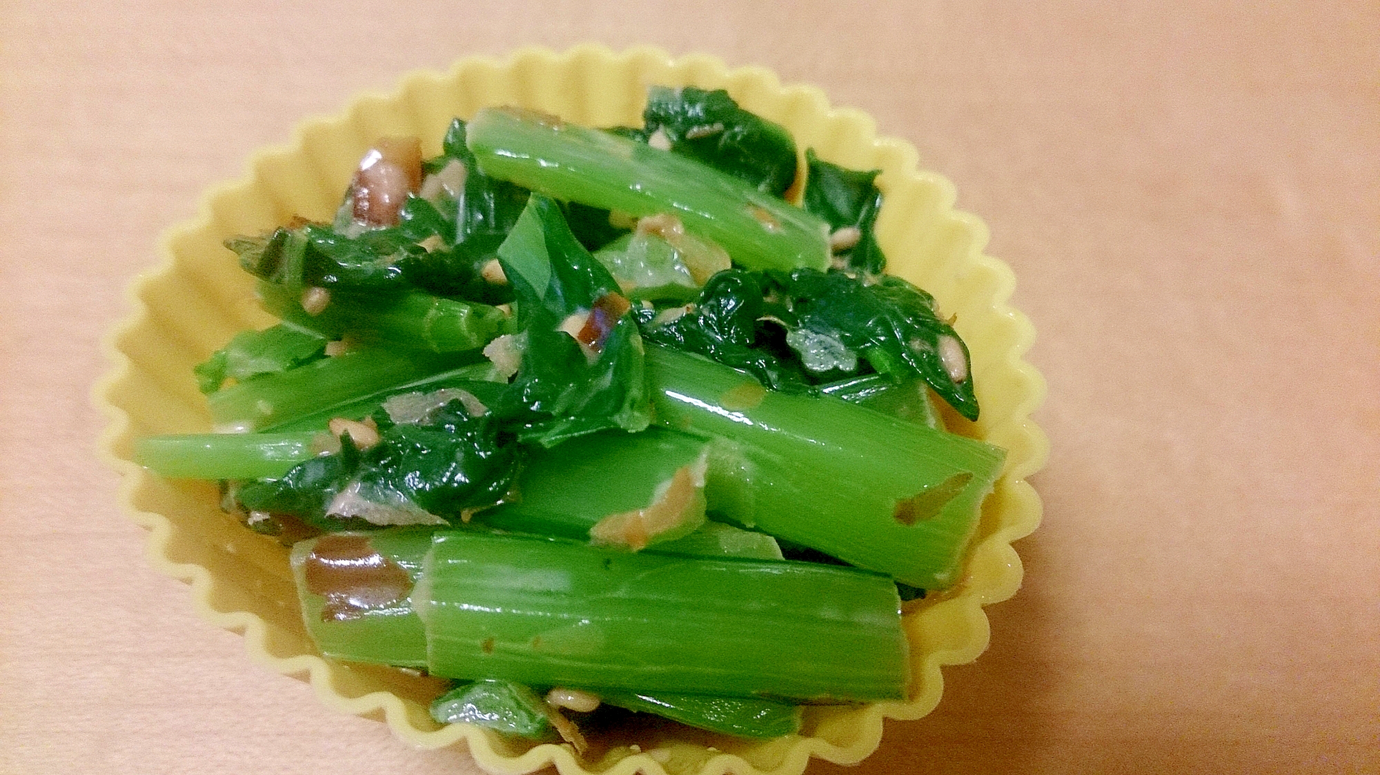 お弁当の緑のおかず★小松菜のオイマヨおかか合え